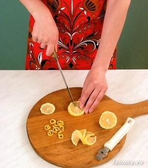 Изготовление украшения из лимона